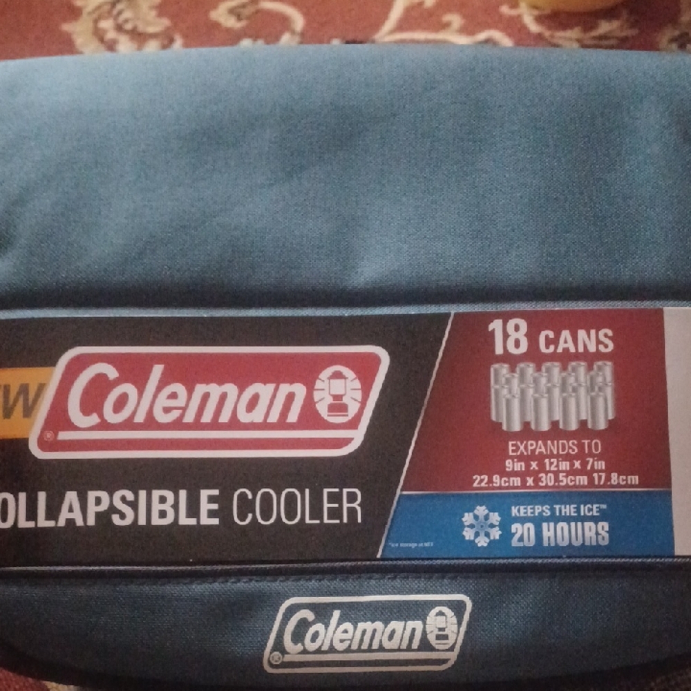 Coleman Collapsible Cooler in Teal and Navy